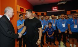 Erdoğan, San Marino takımını mağlup eden Başakşehir'i tebrik etti