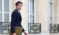 Fransa Başbakanı Attal, solun sandıktan birinci çıktığı seçimin ardından istifasını sunacak