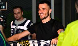 Fenerbahçe'nin transfer gündemindeki Filip Kostic, İstanbul'da