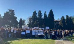 Boğaziçi Üniversitesi, fakültelerin kapatılıp bölünmesine karşı çıkan öğrencilere ceza verdi