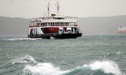 Güney Marmara'da feribot seferlerine fırtına engeli