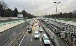 İstanbul'da yağışın da etkisiyle trafik yoğunluğu yüzde 78'e ulaştı