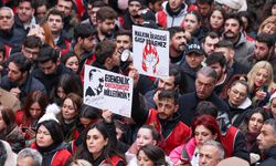 Beşiktaş' Belediyesi önünde miting | İmamoğlu: Sanmasınlar ki rakiplerini kendileri belirleyecek