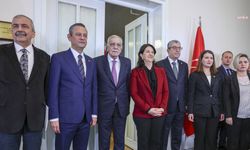 Meclis'te Öcalan trafiği: DEM Parti İmralı heyeti ile görüşen Özel'den 'katkı sunacağız' mesajı
