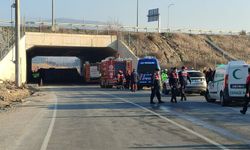 Denizli'de işçileri taşıyan midibüs devrildi: 4 ölü