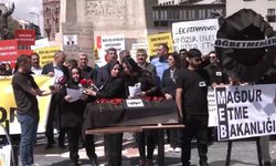 Atanamayan öğretmenler, "cenaze namazı" kıldı