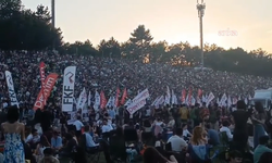 ODTÜ’lü öğrencilerden geleneksel Devrim Yürüyüşü