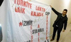 Laiklik pankartı açtıkları için saldırıya uğrayan CHP'li gençlere soruşturma