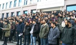 Ankara Üniversitesi'nde öğrenciler dekanların ve rektörün istifasını istedi