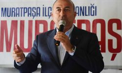 Çavuşoğlu'dan Kerkük'teki bayrak tartışmasıyla ilgili açıklama: Doğru bulmuyoruz