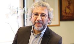 Can Dündar'a 27 yıl 6 ay hapis cezası verildi