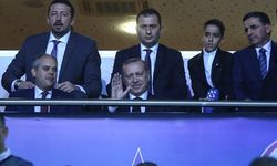 Fenerbahçe maçında İzmir Marşı söylenirken Erdoğan ne yaptı?