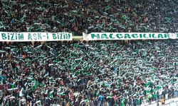 Konyaspor taraftarlarından İzmir Marşı