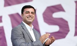 Selahattin Demirtaş'tan 'döviz' açıklaması: TL'den kaçmayın, 30 gün daha bekleyin