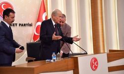 Bahçeli'den parti teşkilatına: Belediye derken bekayı görmezden gelmeyin, gevşeklik göstermeyin