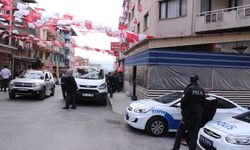 İzmir'de CHP'nin seçim bürosuna silahlı saldırı