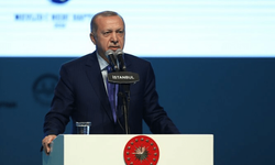 Erdoğan: İzmir'de camilerin hoparlörüne sızan alçaklar saygısızca yayınlar yaparken, CHP yöneticileri zevkten dört köşe oluyor