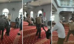 Camide 'itikaf' yapmak isteyen Furkan Vakfı üyelerine biber gazlı müdahale