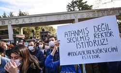 Boğaziçi Rektörü Naci İnci'yi protesto eden 14 öğrenciye hapis cezası verildi