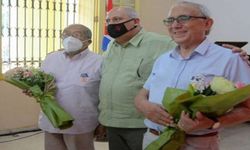 Şair Ataol Behramoğlu’na Küba’da ‘Kültür Nişanı’ verildi