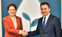 İYİ Parti Lideri Akşener Altılı Masa toplantısı öncesi DEVA Partisi Lideri Babacan'ı ziyaret etti