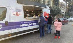 Kartal Belediyesi’nden Hatay’da günlük 3 öğün yemek ikramı