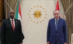 Cumhurbaşkanı Erdoğan, Sudan Egemenlik Konseyi Başkanı Orgeneral el-Burhan ile telefonla görüştü