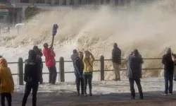 Güney Afrika'da şiddetli yağış ve fırtına nedeniyle 12 kişi yaşamını yitirdi