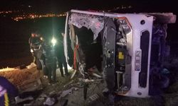 Van'da otobüs devrildi: 5 göçmen hayatını kaybetti, 30 yaralı