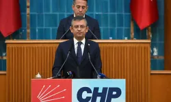 CHP Lideri Özgür Özel'den Erdoğan'a yüzde 50+1 yanıtı: Sistem mi, ortak mı, gömlek mi değiştireceksin bilmiyorum ama bizimle birlikte Anayasa değiştiremeyeceksin