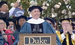 ABD'deki Duke Üniversitesi'nde komedyen Jerry Seinfeld'e Filistin protestosu