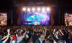 Beşiktaş’ta 'Gençlik Festivali' Murda ve Hadise konserleriyle son buldu