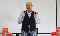 Barış akademisyeni Bülent Şık hakkında göreve iade kararı