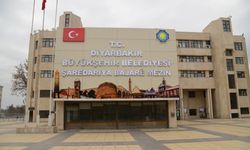Diyarbakır’da kayyım bürokratlarına çifte maaş verildiği ortaya çıktı