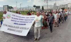 Emeklilerden İzmir'de miting: Sosyal devlet bu değildir