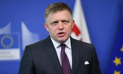 Slovakya Başbakanı Robert Fico'ya silahlı saldırı