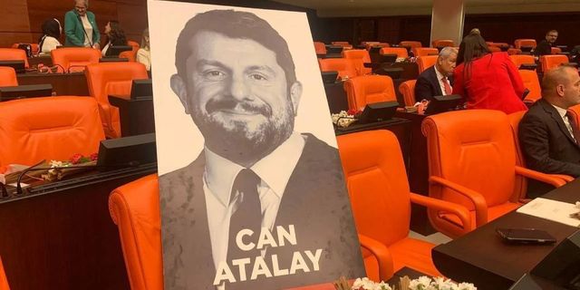 Can Atalay: "Meclis'in onuruna sahip çıkan iki kadın milletvekilimize teşekkürümdür"