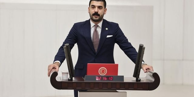 Ali Gökçek, gerici öğretmeni Meclis'e taşıdı