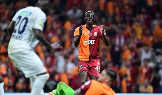 Galatasaray, 3-0 öne geçtiği maçta berabere kaldı