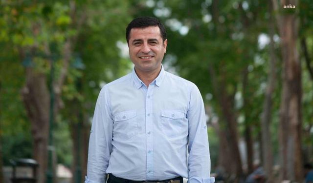 Selahattin Demirtaş, kamuoyuna yapacağı çağrı metnini Özel'e verecek