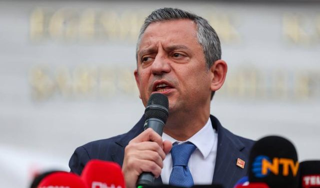 Özgür Özel: Ahmet Özer göreve dönene kadar demokrasi nöbetine devam edeceğiz