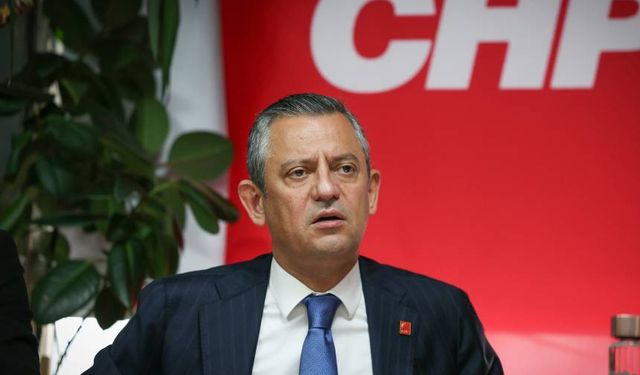 CHP MYK, Demokrasi Nöbeti'nin devam ettiği Esenyurt'ta toplandı