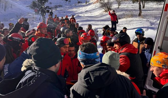 Valilik ve Bakanlık açıkladı: Palandöken'deki çığda milli sporcu Emre Yazgan öldü