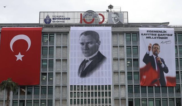 Murat Ongun: Bu afişleri milyonlarca evin balkonundan, dükkanların vitrininden nasıl kaldıracaksınız?