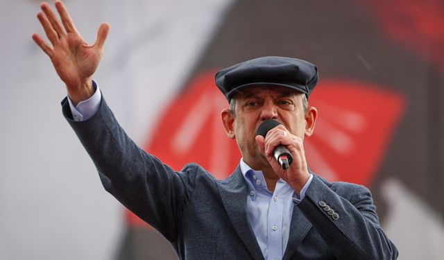 Özgür Özel: "Yozgatlıların ve Yozgatlı çiftçilerin alnından öpüyorum"