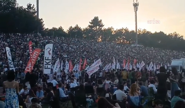 ODTÜ’lü öğrencilerden geleneksel Devrim Yürüyüşü