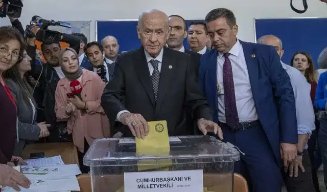 MHP Lideri Bahçeli, Ankara'da oy kullandı: Türk siyasi hayatında önemli bir seçim