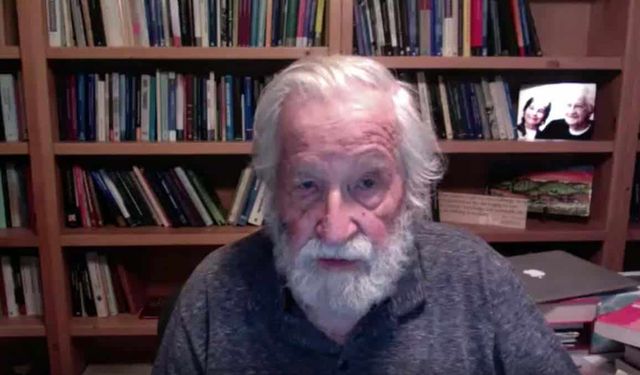 Ünlü dil bilimci Noam Chomsky hakkında kötü haber: Artık konuşamıyor