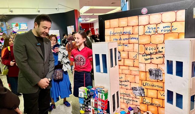 7'nci Uluslararası İstanbul Çocuk ve Gençlik Sanat Bienali Beşiktaş'ta başladı