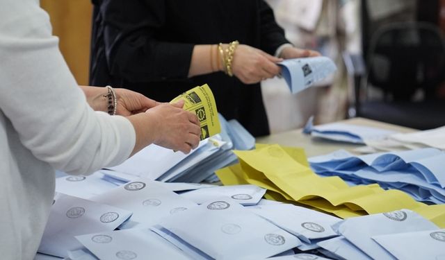 Seçimler yenilendi: AK Parti üç, CHP iki belediye başkanlığı kazandı